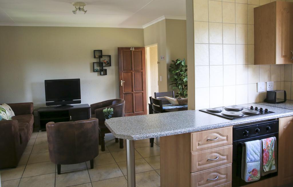 African Eagle Apartments Witfield Dış mekan fotoğraf