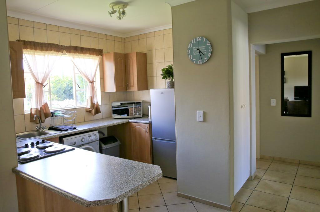 African Eagle Apartments Witfield Dış mekan fotoğraf