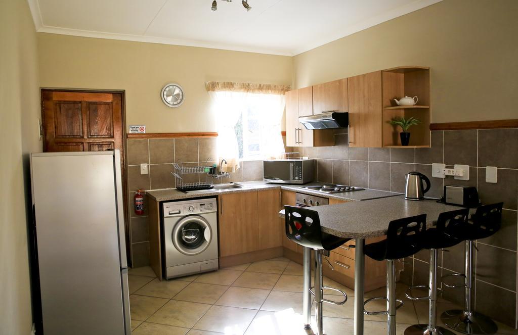 African Eagle Apartments Witfield Dış mekan fotoğraf