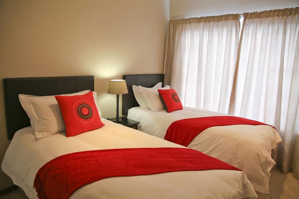 African Eagle Apartments Witfield Dış mekan fotoğraf