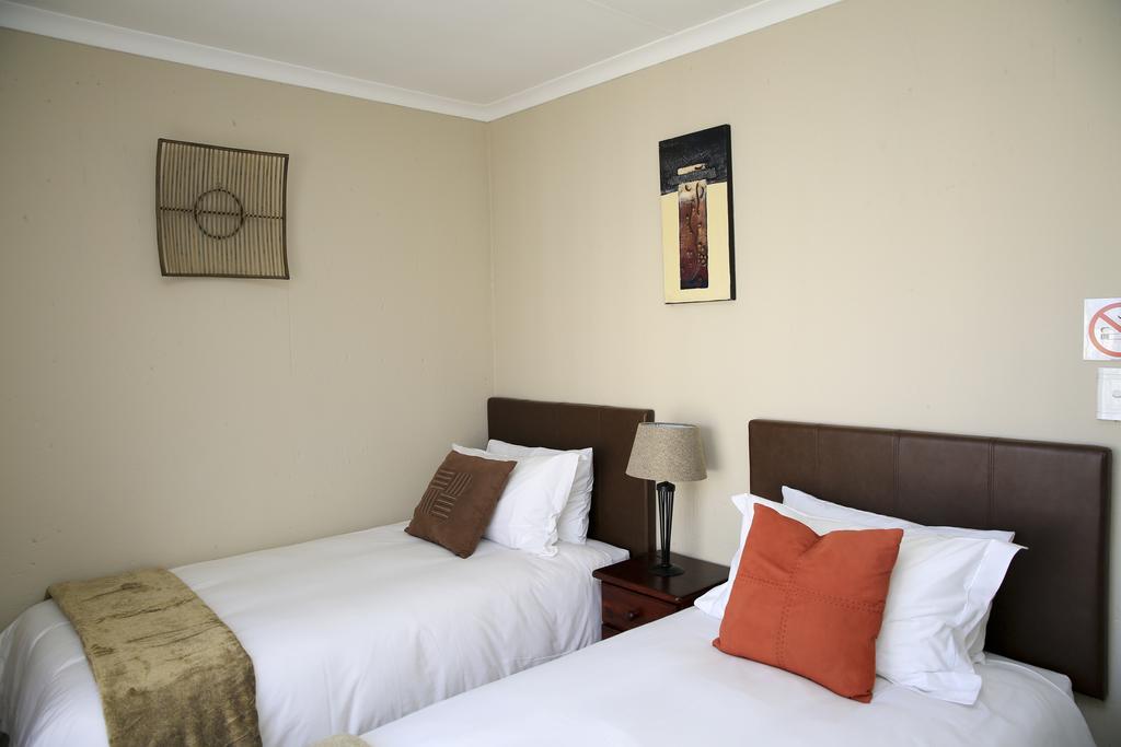 African Eagle Apartments Witfield Dış mekan fotoğraf