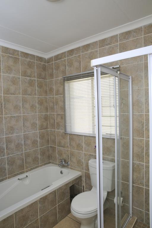 African Eagle Apartments Witfield Dış mekan fotoğraf