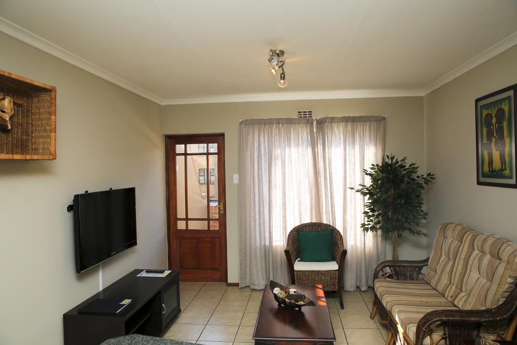 African Eagle Apartments Witfield Dış mekan fotoğraf